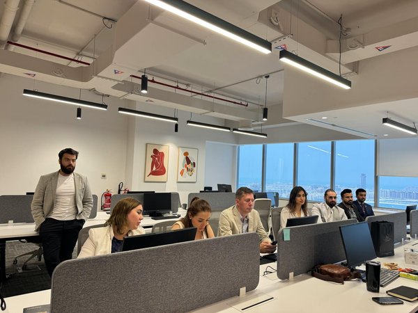 ¿Cómo estructurar un plan de marketing en redes sociales para aumentar la visibilidad de tu marca?